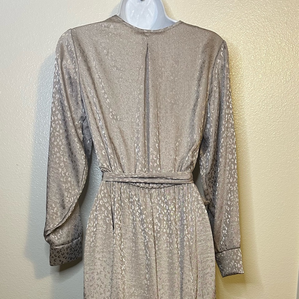 Kate and Lily Taupe Leopard Jacquard Wrap Maxi Dress Size 6 - Picture 5 of 5